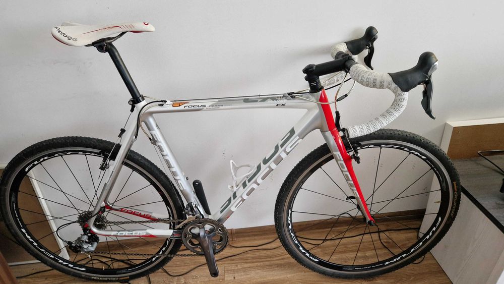 Rower przelaj/gravel Focus Mares CX carbon