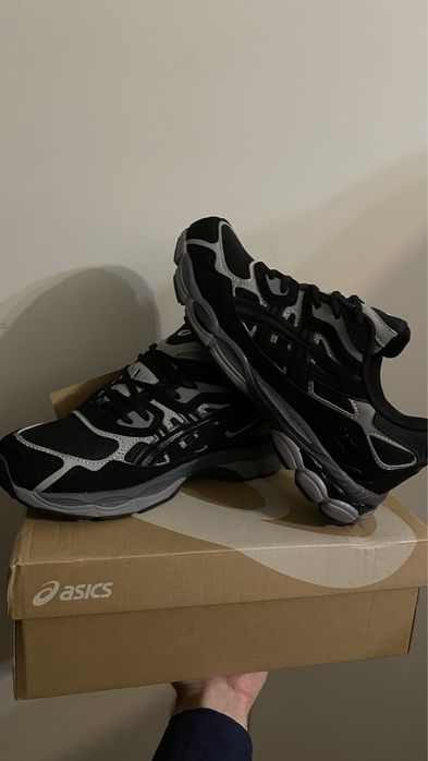 Asics Gel NYC Pretos | Tamanho 42