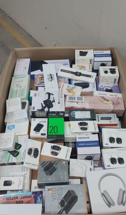 Продам бокси amazon
-геймпади
-аксесуари для телефонів