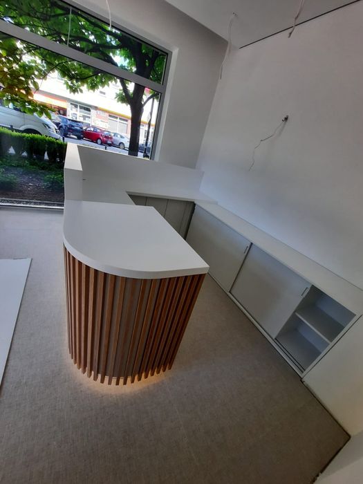 Recepcje meble na wymiar.