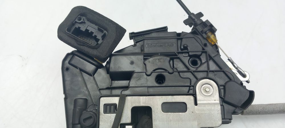 Fechadura / fecho porta trás esquerdo SEAT Leon (5F1)