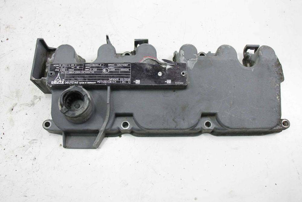 Deutz 2.3 diesel komatsu 2011 pokrywa zaworów głowicy dekiel wlew