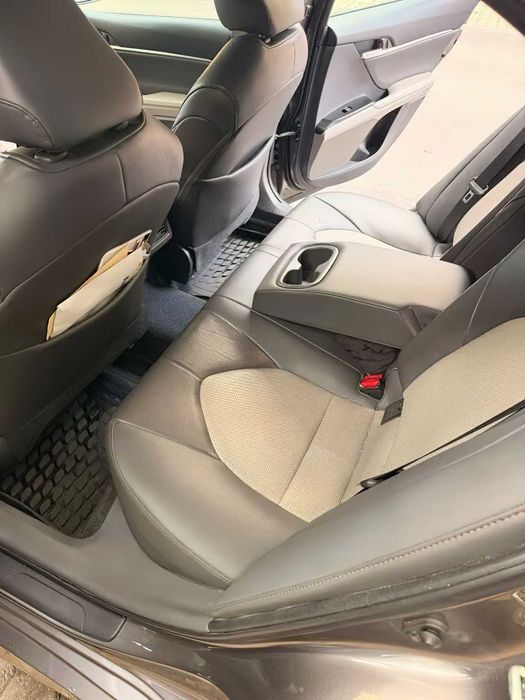 Toyota Camry XLE      2020