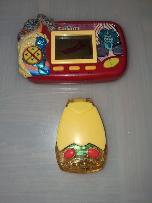 Antigas Consolas de Jogos Gormiti e Sega