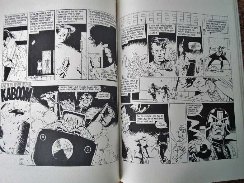 BD - Judge Dredd: The Complete Case Files 10