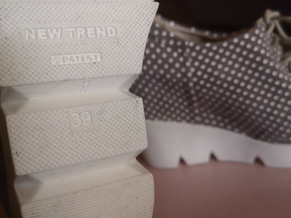 Ботильены (туфли) из натуральной кожи на танкетке, 39р, 25см. Новые.