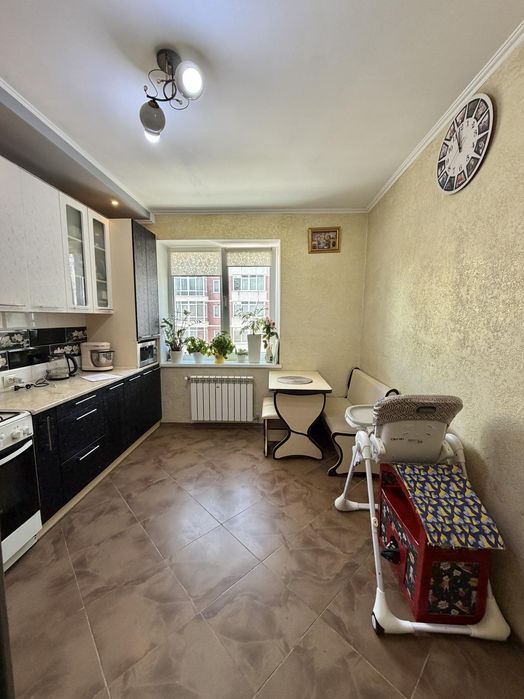 Продаж / Квартира / вул. Винна Гора, Винники