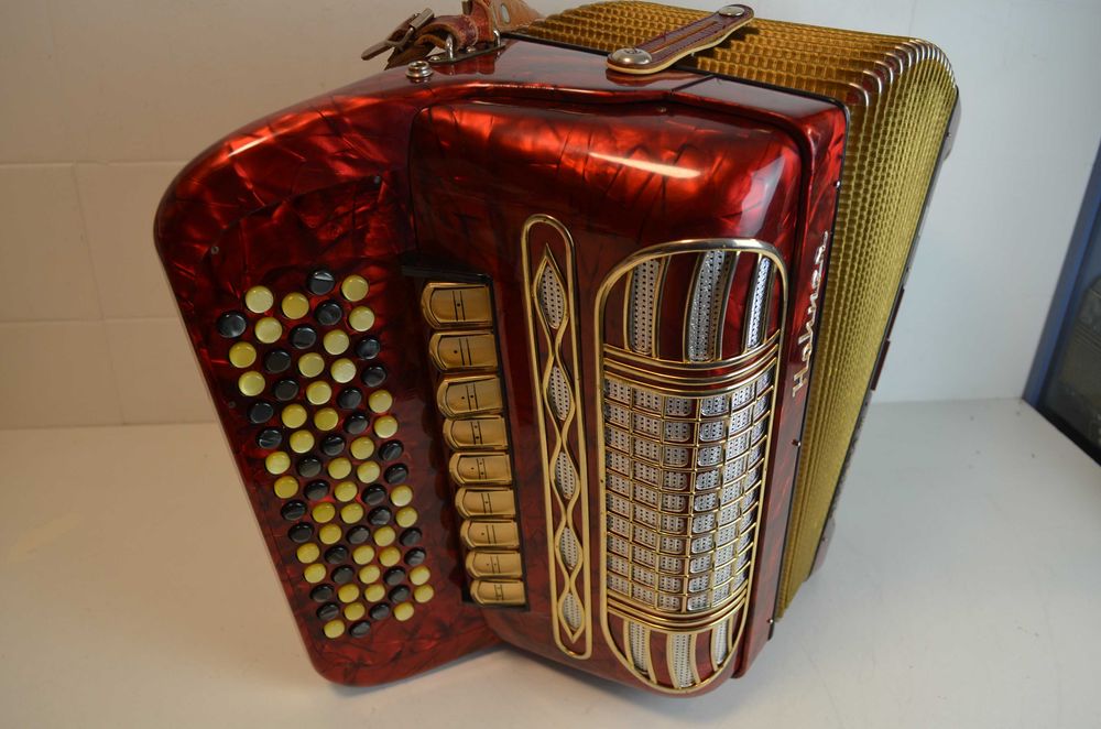 Acordeao hohner Riveira III 3 Voz 96 Baixos, N .408