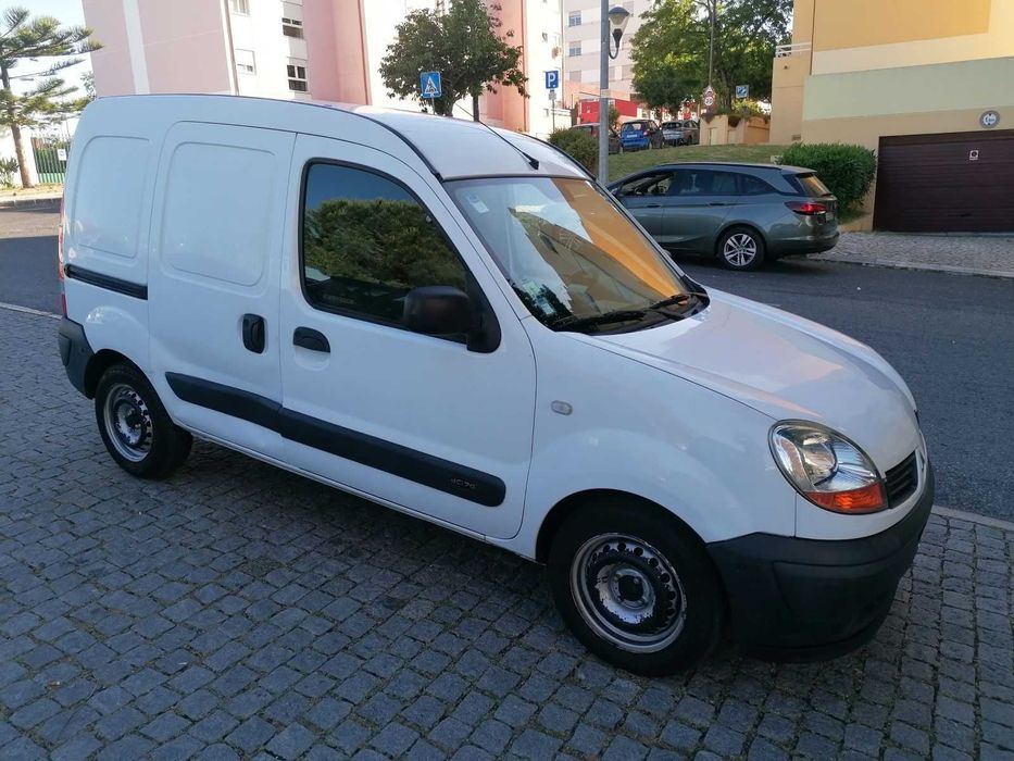 Renault Kangoo 1.5 dCi 2007 | 121 mil km | Bom motor | Danos estéticos | Sempre de garagem