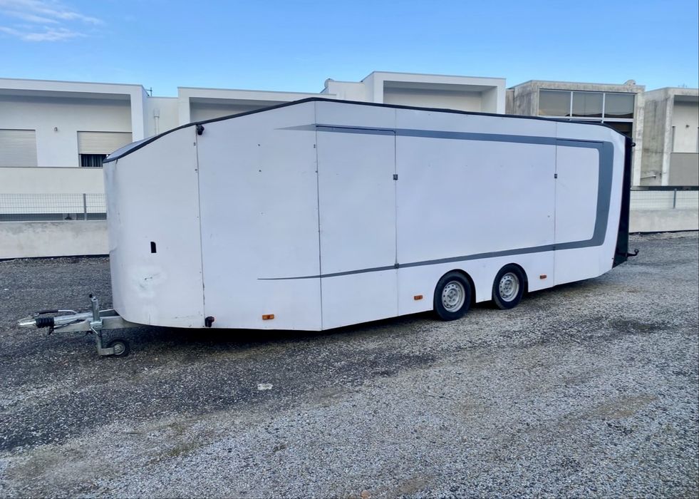 Reboque Fechado - Atrelado 3000kg