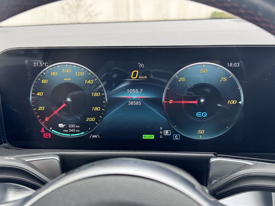 MERCEDES EQB 350 4 matic de 2021 poucos km IVA DEDUTIVEL