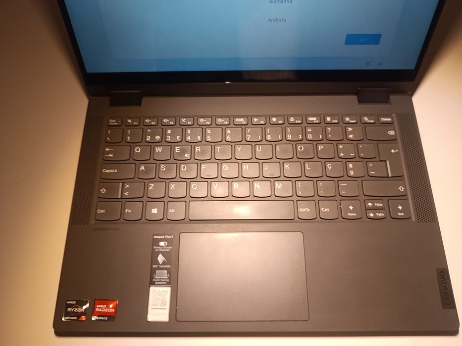 Lenovo IdeaPad Flex 5 | Ryzen 5 | 16GB RAM
