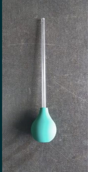 Gruszka do karmienia golebi