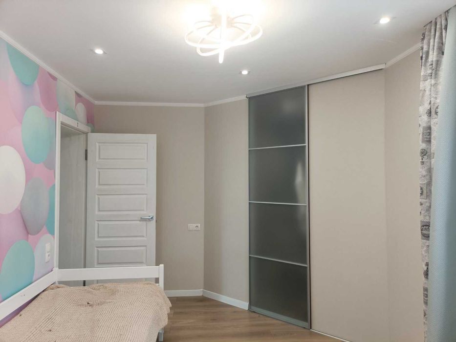 Двоповерховий сучасний будинок. р-н  Яр