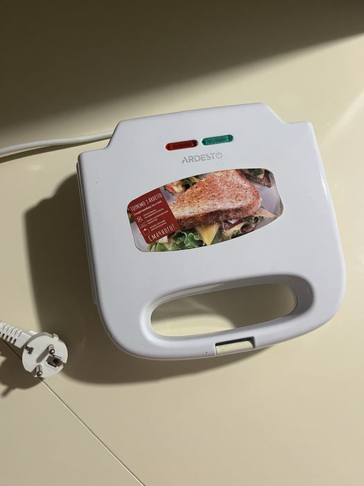 Бутербродниця Ardesto