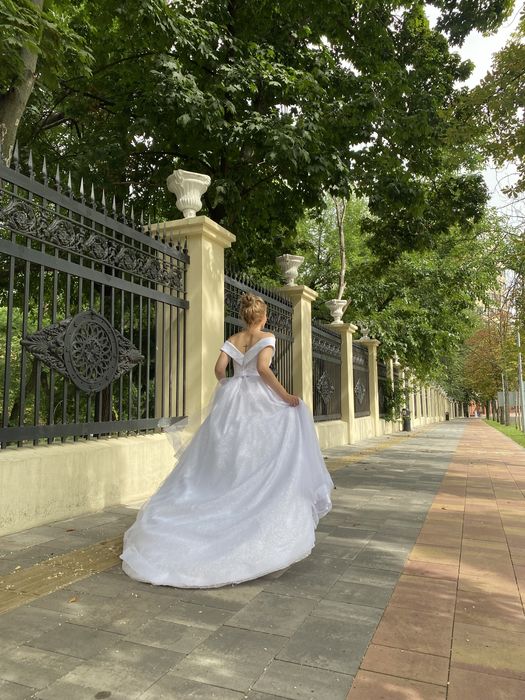 Свадебное платье