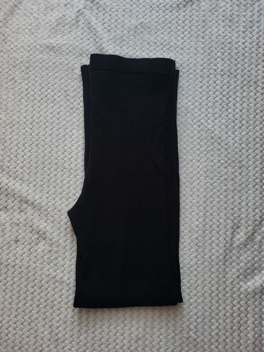 Prążkowane, czarne spodnie - H&M