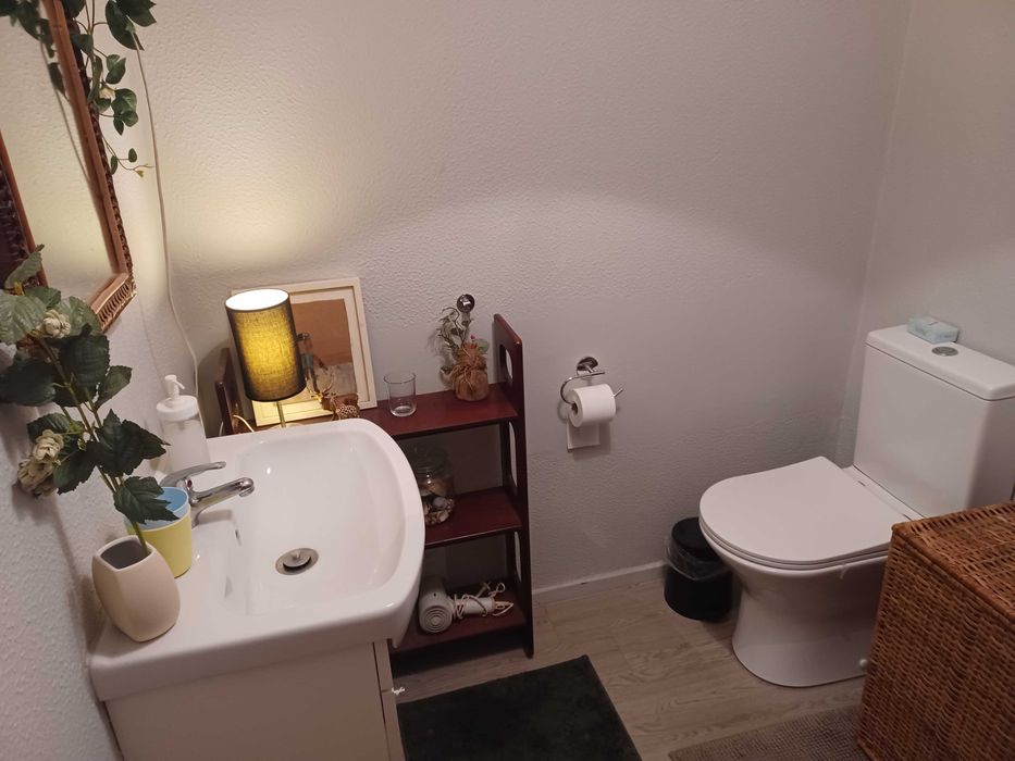 quarto espaçoso e luminoso com vista de mar