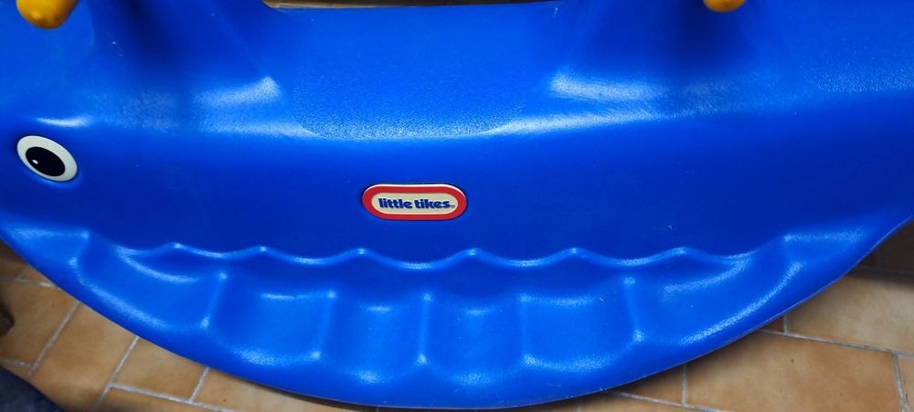 Baloiço de criança little tikes