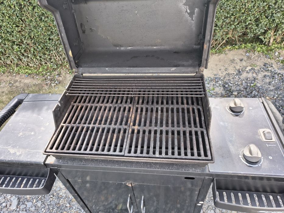 Sprzedam grill gazowy weber