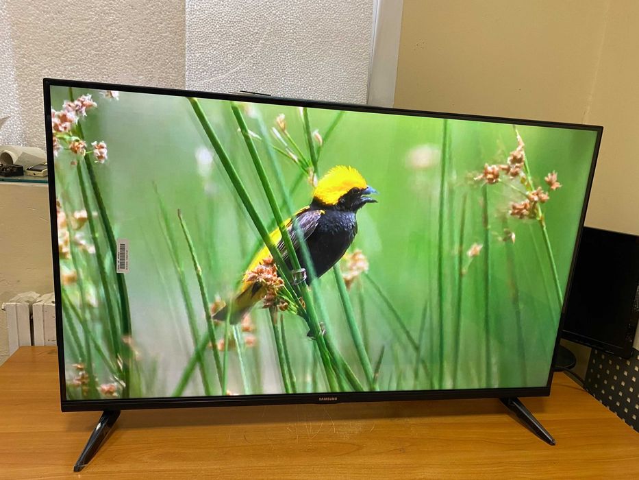 QLED телевизор Samsung 4К SmartTV 55' голосовой пульт+САУНДБАР подарок