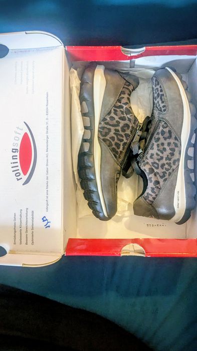 Nowe sneakersy w panterkę