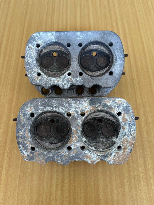 Par de Cabeças de Motor VW Carocha / Pão de Forma – Ref: 113101375A