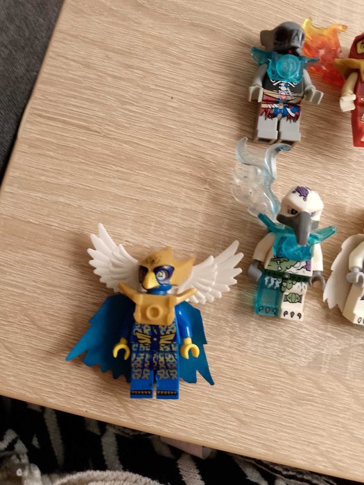 Лего фігурки різних серій