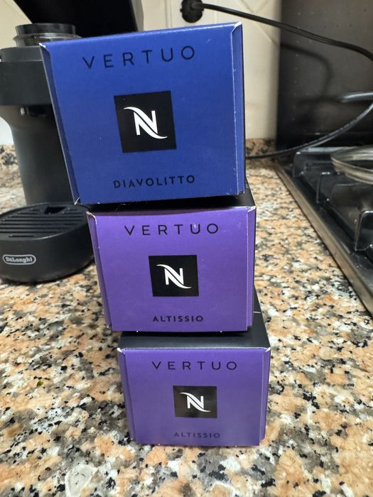 Nespresso Vertuo Delonghi Pop + capsulas