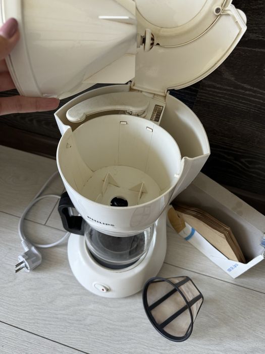 Крапельна кавоварка Philips Daily Collection HD7447
