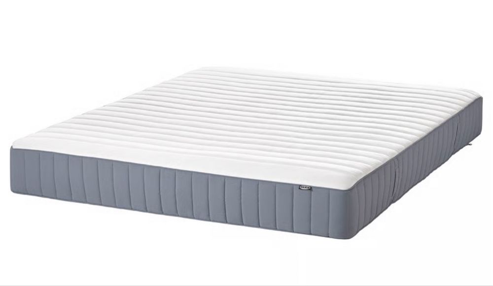 Quarto cama e colchao