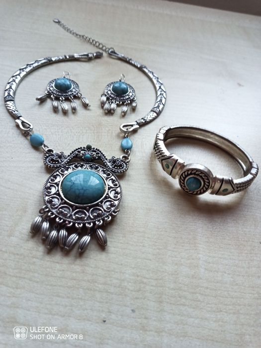 Conjunto de bijuteria