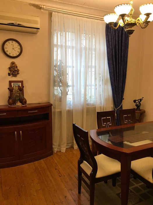 Продаю 5-ти комнатную квартиру (145.9 м свою)