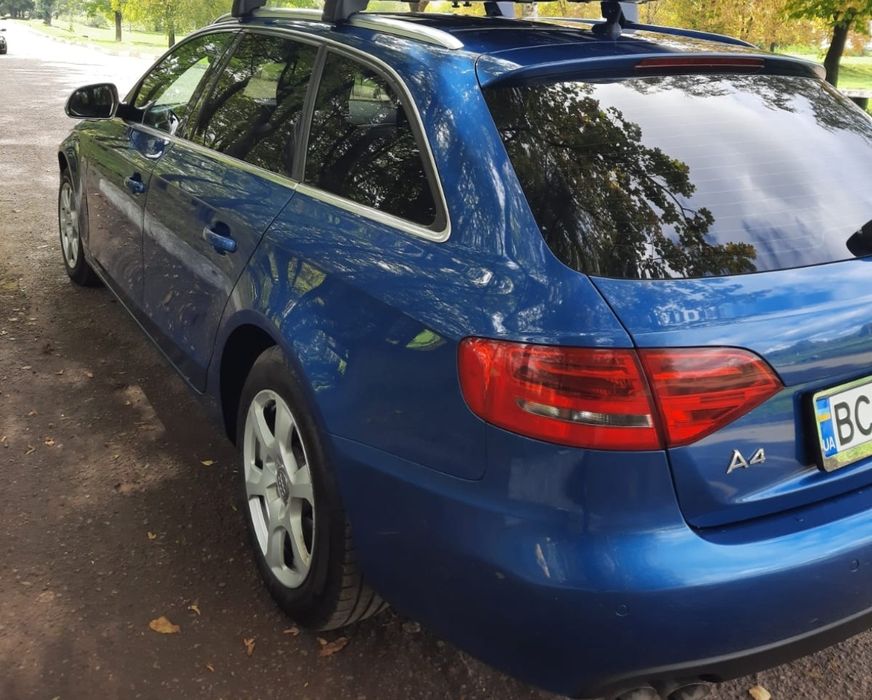 Audi a4b8 2,0 дизель.автомат...