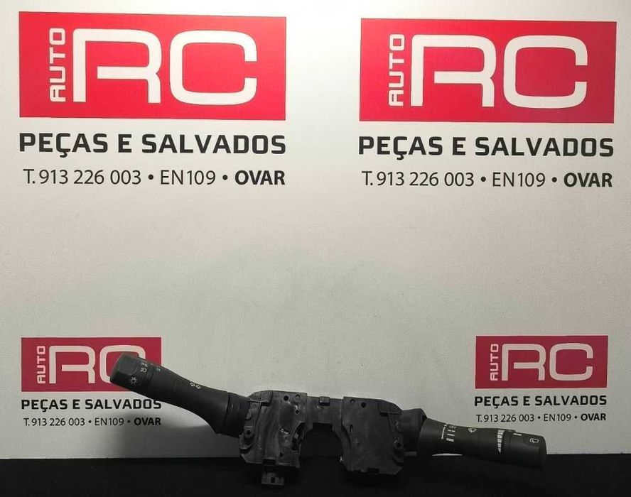 Conjunto / Manetes de Luzes e Limpa Vidros - NISSAN JUKE