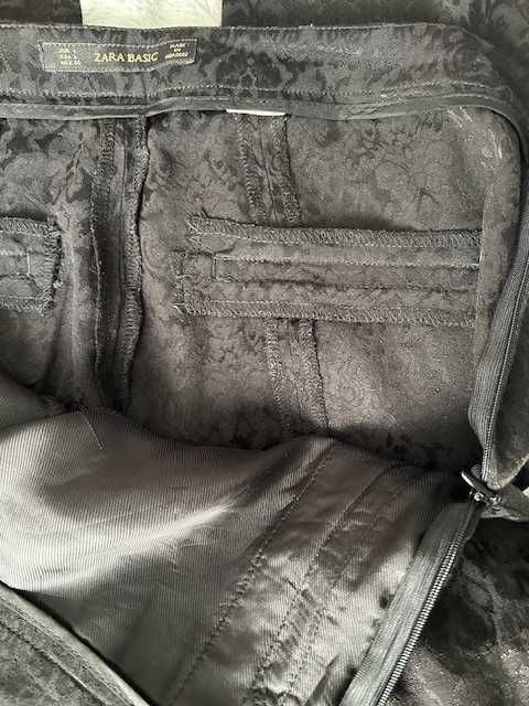 Zara Basic Spodnie damskie czarne z wytłaczanym wzorem L/40