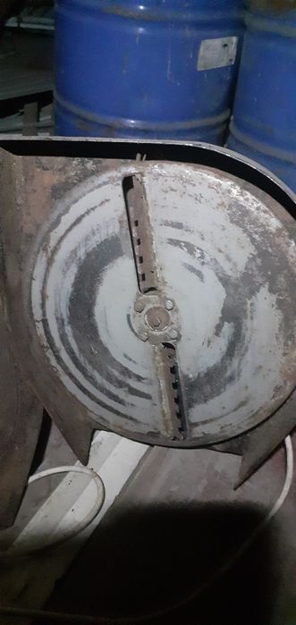 Продам корморізку