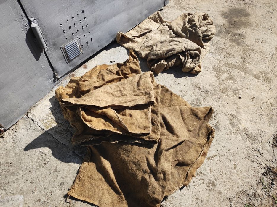 Рукавицы и халаты для работы.Новое. СССР. Мешки и рукав упаковочный