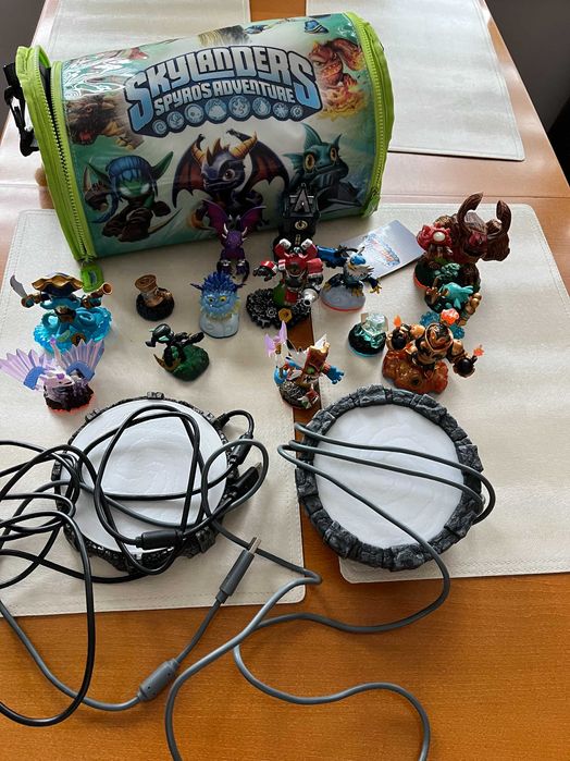 Duży zestaw Skylanders 2 portale 14figurek karty torba