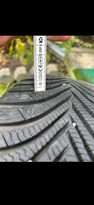 215 60 16  Micheline alpine 5.