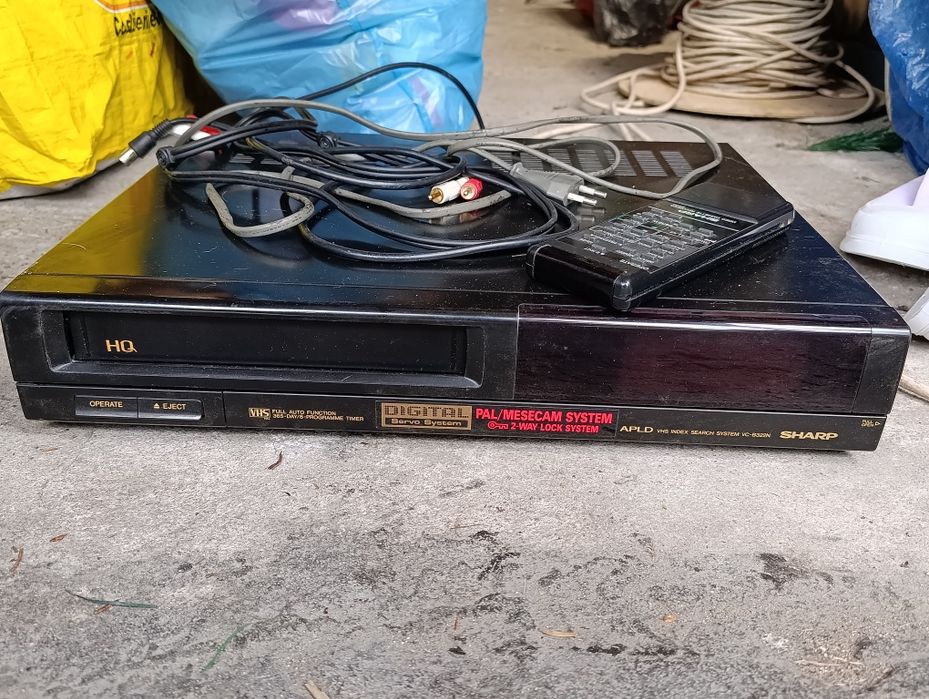 Sprzedam wideo odtwarzacz VHS