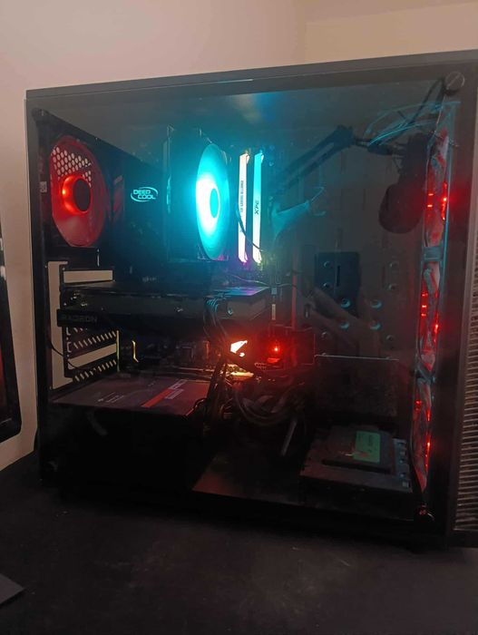 Komputer do gier RX6600XT RGB z monitorem!