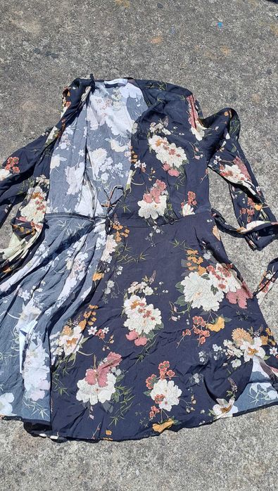 Vestido florido Mango XS