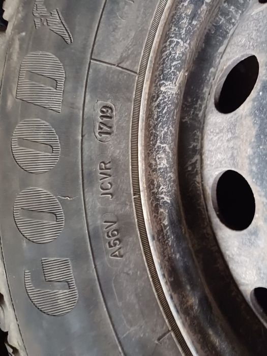 Koła 16" do busa Opel Movano, Renault Master z oponami zimowymi Goodye