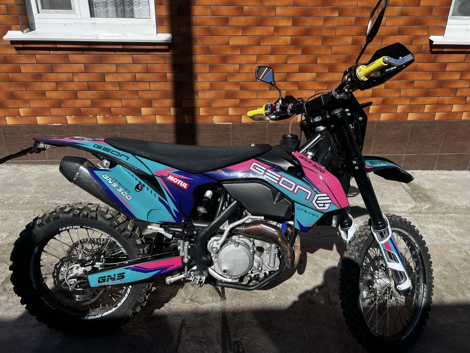 Geon DAKAR GNS 300 PRO 2025