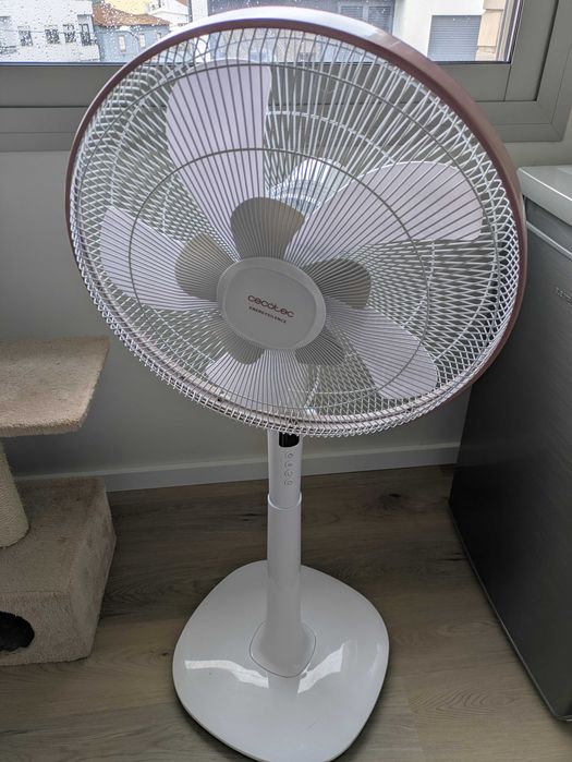 Ventilador/Ventoinha de pé com controlo remoto