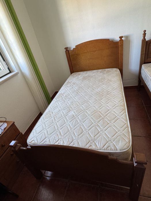 Camas de solteiro com colchão