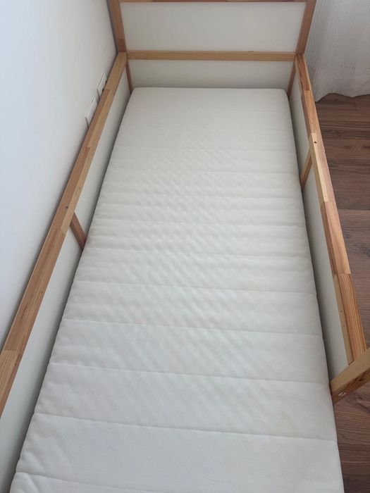 Cama Infantil Kura Ikea com colchão espuma
