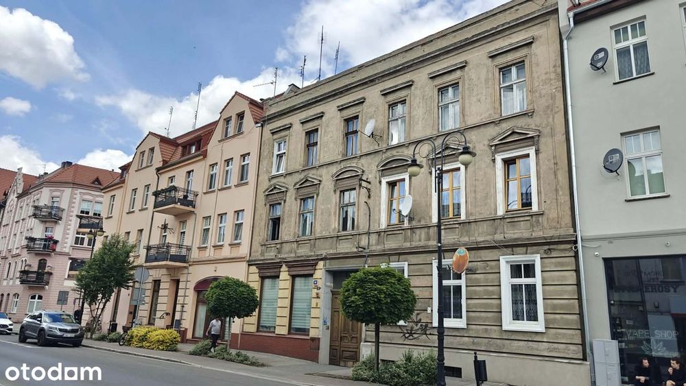 Mieszkanie 4 pokojowe w centrum , II piętro.