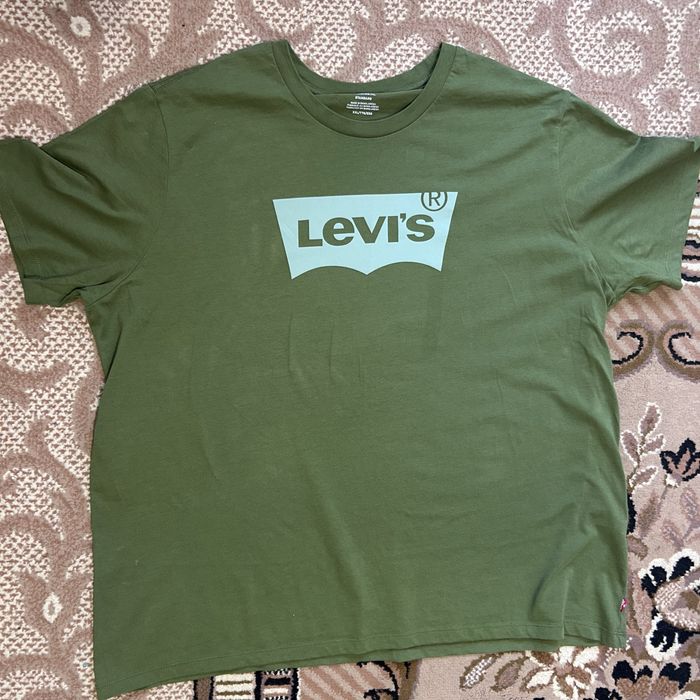 Футболка  Levi's